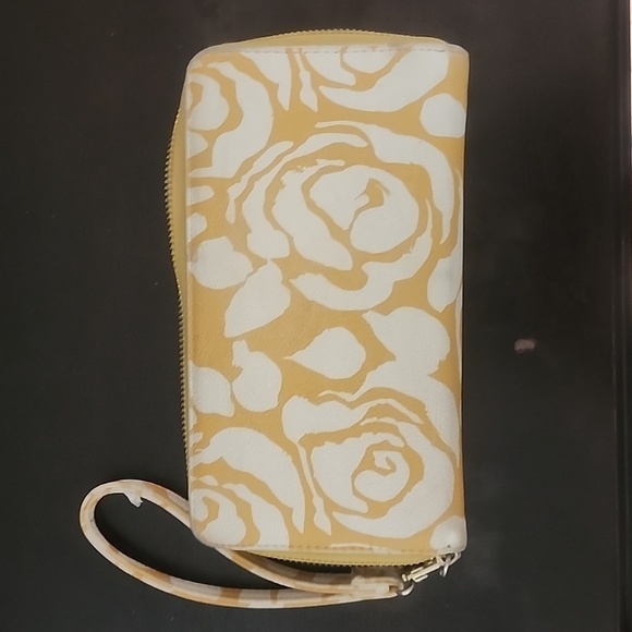 Betsey Johnson wristlet - Picture 4 of 4
